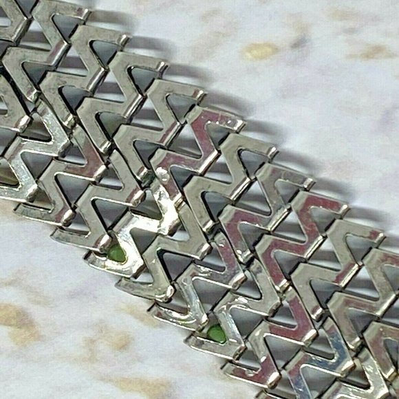 Western Scorpion Turquoise Pendant Chain Bracelet - Picture 5 of 9